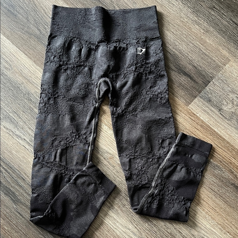 (4) Gymshark athletic leggings